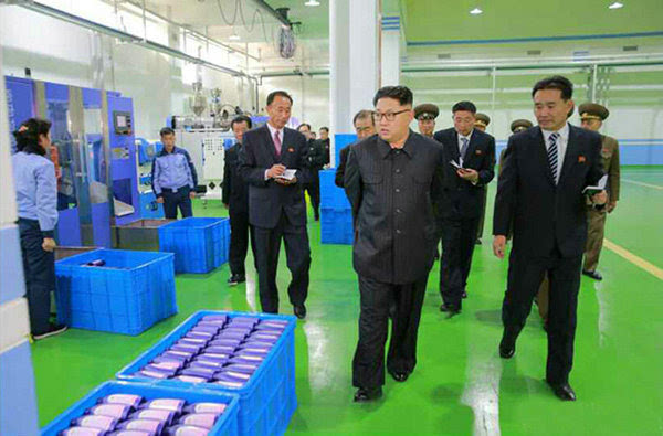 周轉箱在朝鮮國企也很火，金正恩親自視察
